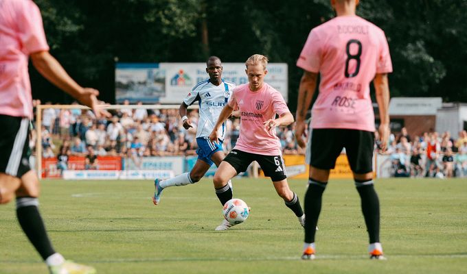 FCB unterliegt FC Schalke 04 nur knapp