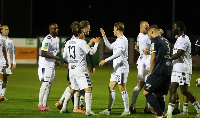 FCB mit 2:1-Erfolg bei der SSVg Velbert