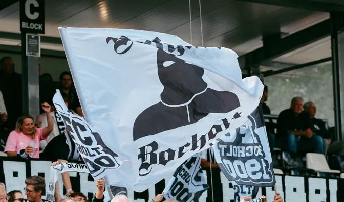 Im Stadion Rote Erde gegen Borussia Dortmund II