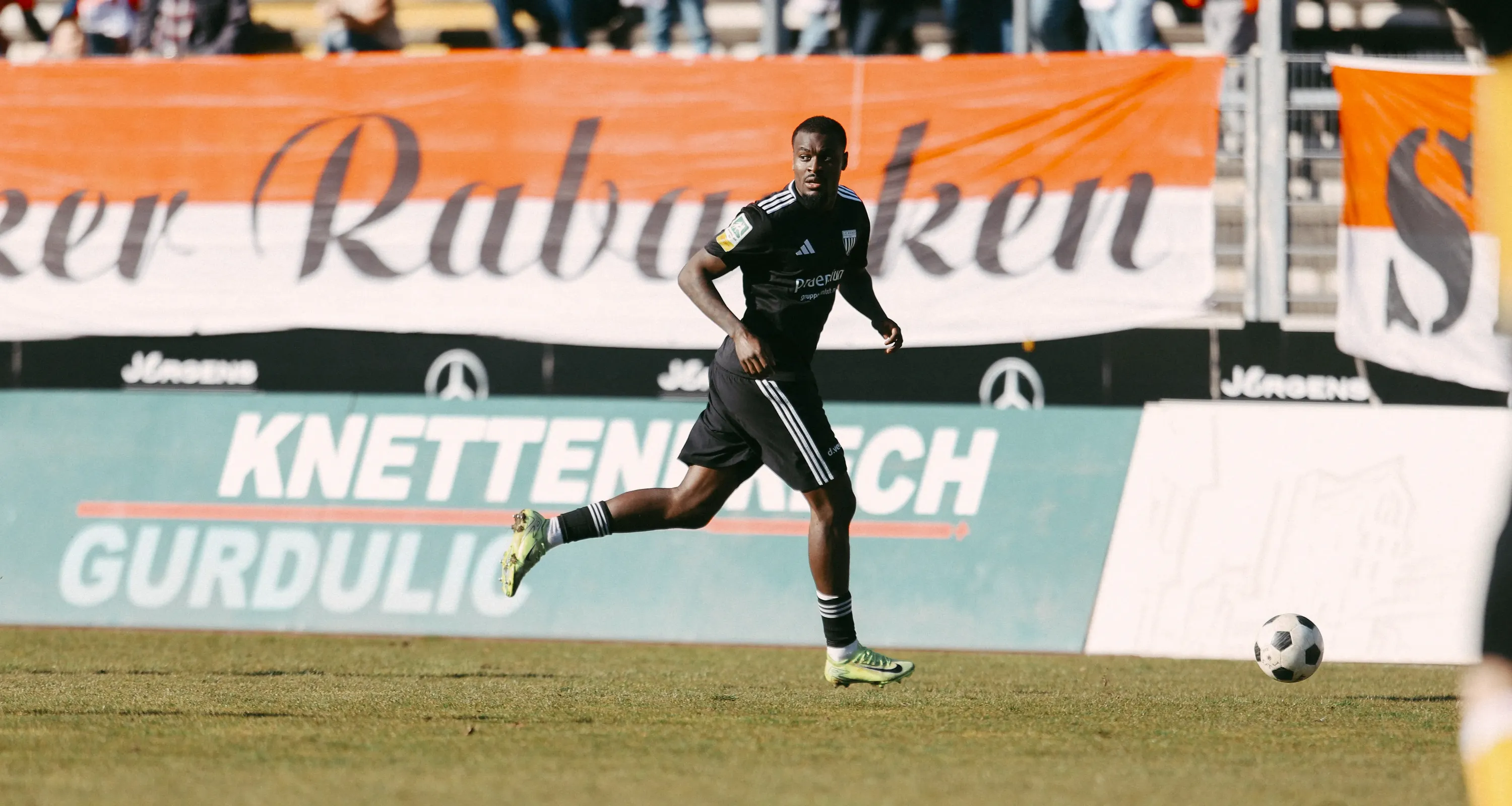 Jesaja Herrmann verlässt den 1. FC Bocholt
