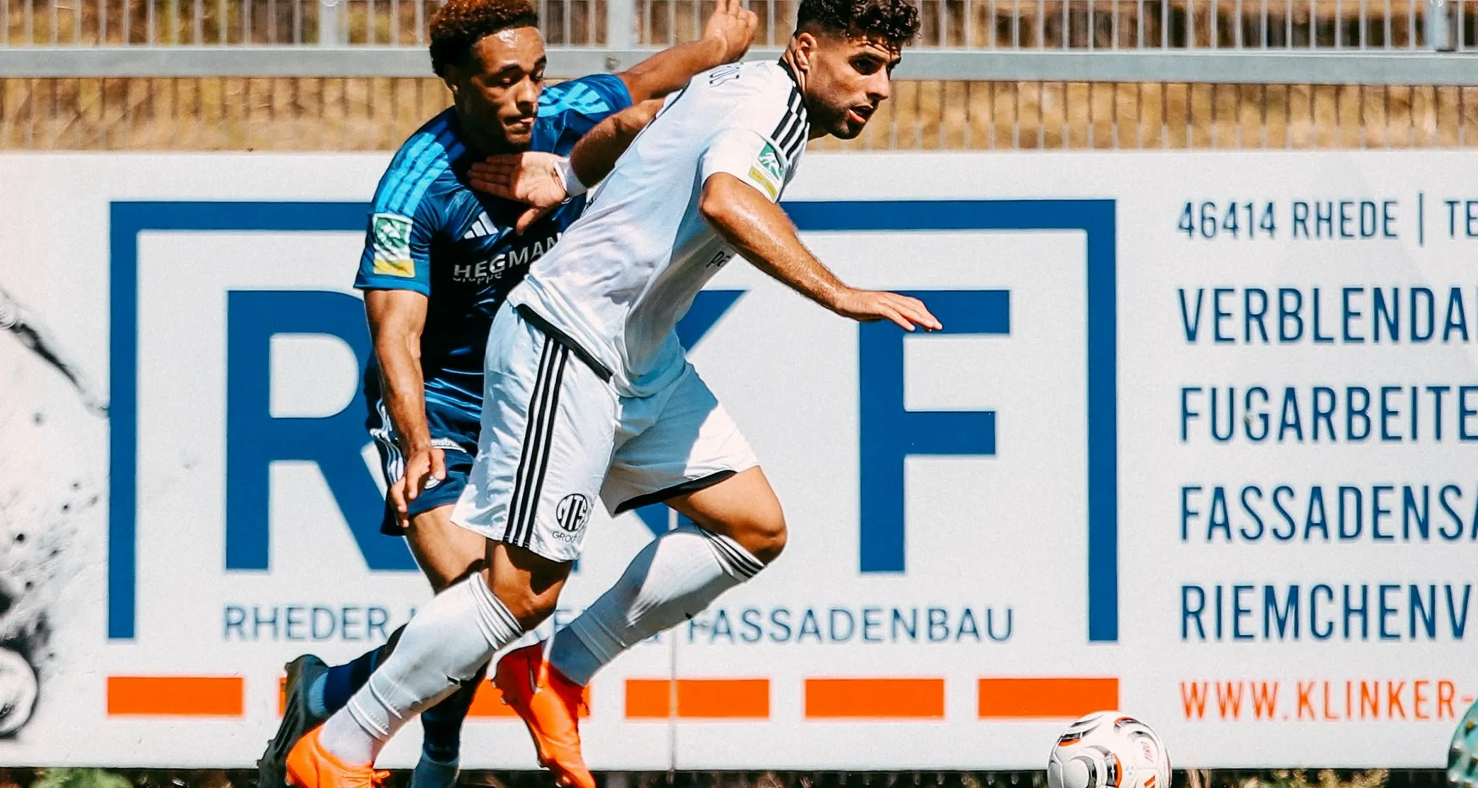 Topspiel am Hünting - FCB empfängt die Sportfreunde Siegen