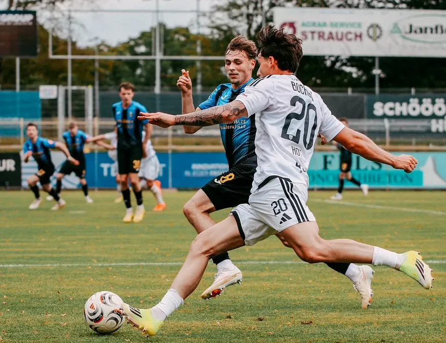 Spitzenspiel am Hünting - FCB empfängt den FC Gütersloh 