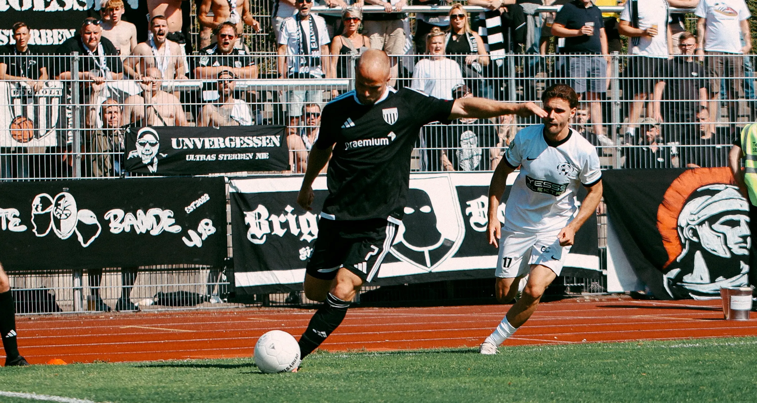 Niederrheinpokal-Viertelfinale in Hilden am 14. November 