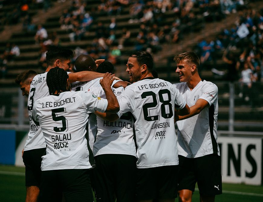 FCB startet mit 5:2 Erfolg über Schalke 04 in die Regionalliga West